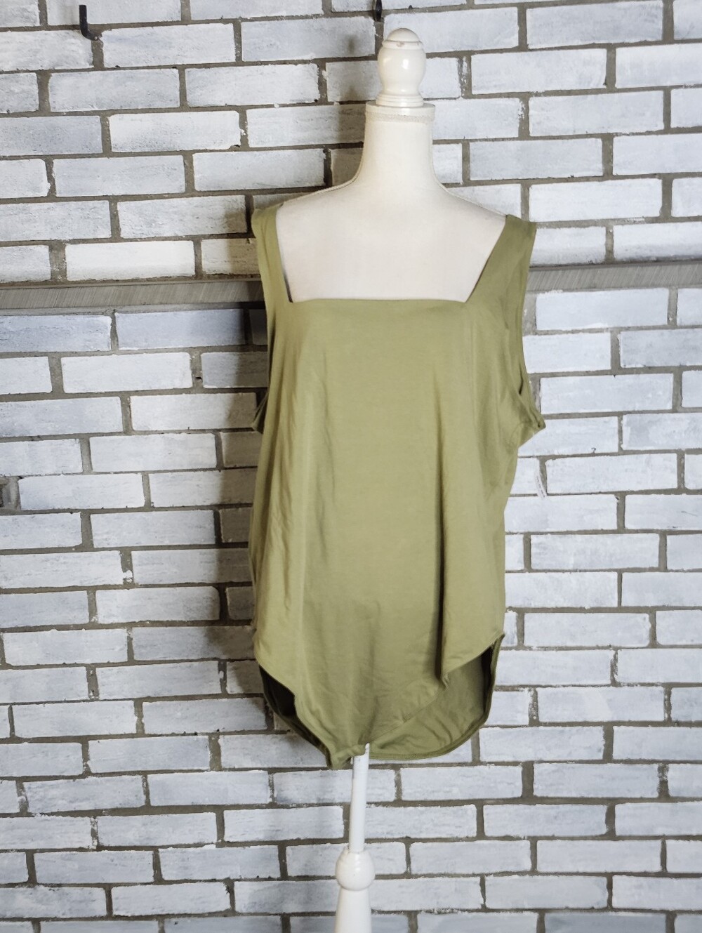 • NWT Old Navy Plus Size 4X Square Neck Tank Bodysuit Olive Green Spots *Flaw